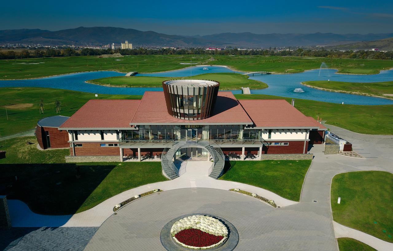 Theodora Golf Club Hotel Alba Iulia Buitenkant foto